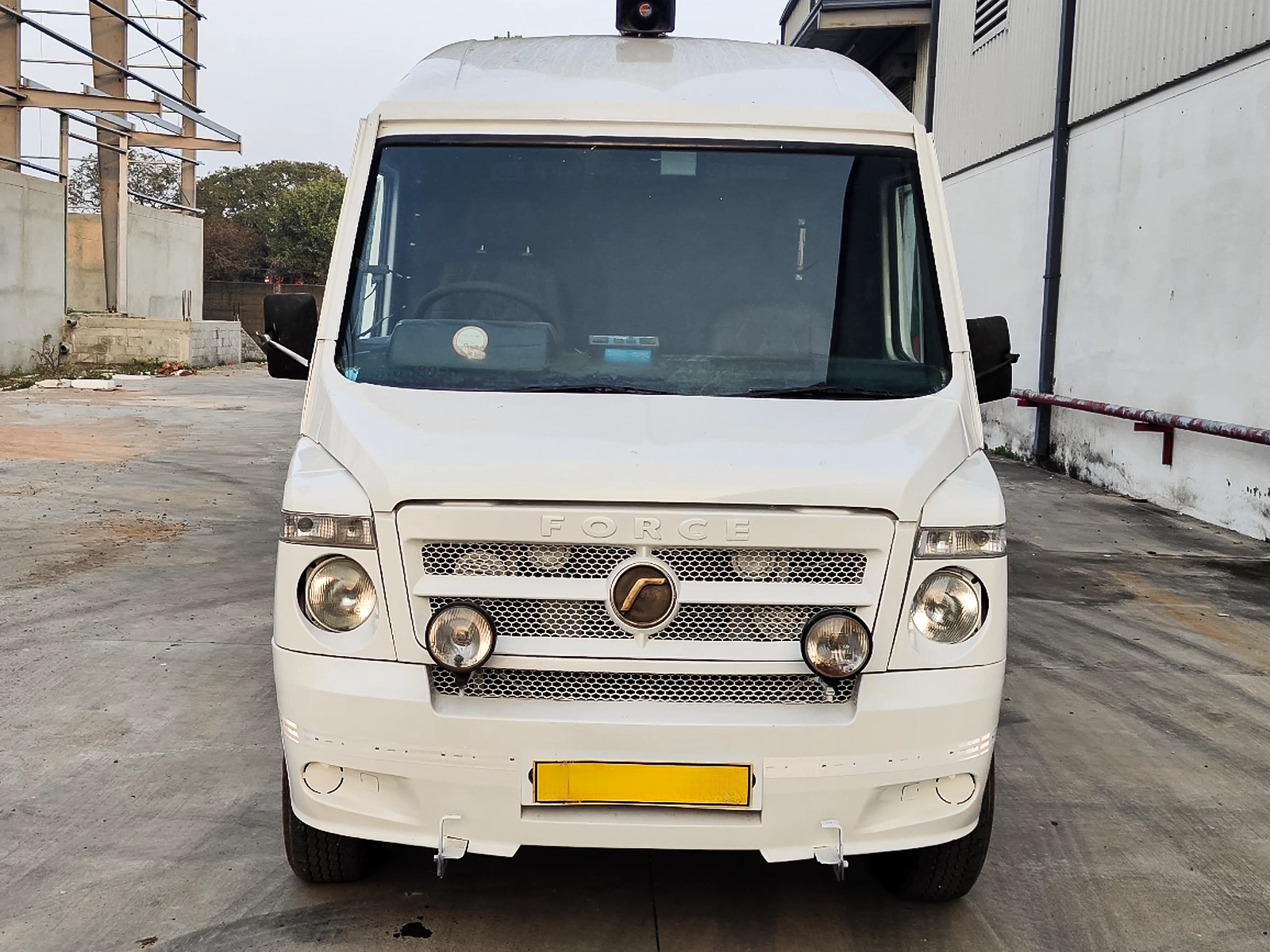 Vehicle mounted X-ray baggage scanner mobile inspection unit
